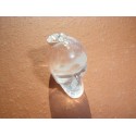Pendentif mini-crâne en cristal de roche